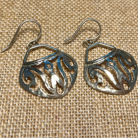 Silpada “Parisian Bistro” Earrings - Picture 1 of 7
